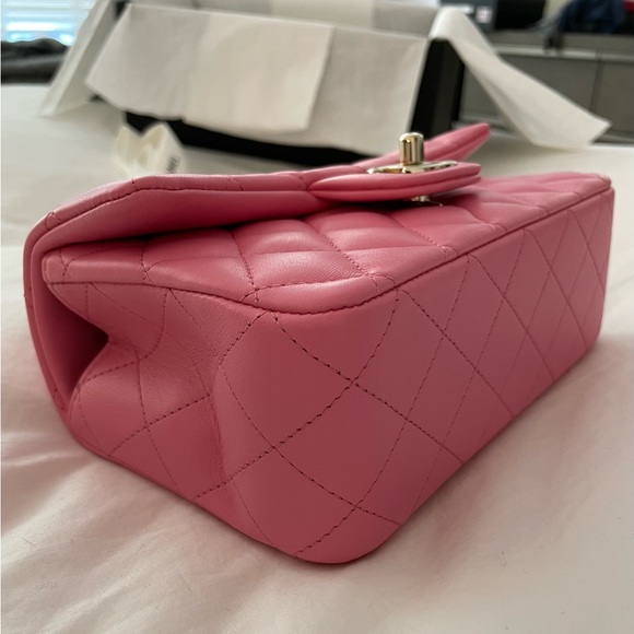 NWT 🩷 CHANEL 🩷 23P Pink Top Handle Mini with Light Gold Hardware - Picture 8 of 16